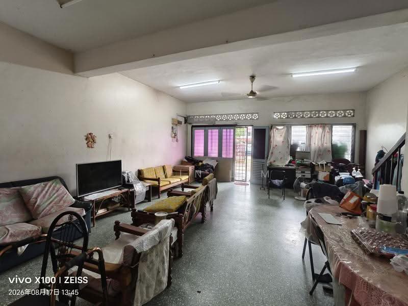 Rumah Teres 2-Tingkat untuk Dijual di Taman Berkeley (Klang) - Alvin Lim - Living Room - PropertyGuru.com.my