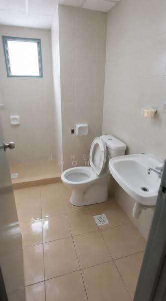 Kediaman Servis untuk Disewa di Main Place Residence - Jeremy Wong - Bathroom - PropertyGuru.com.my