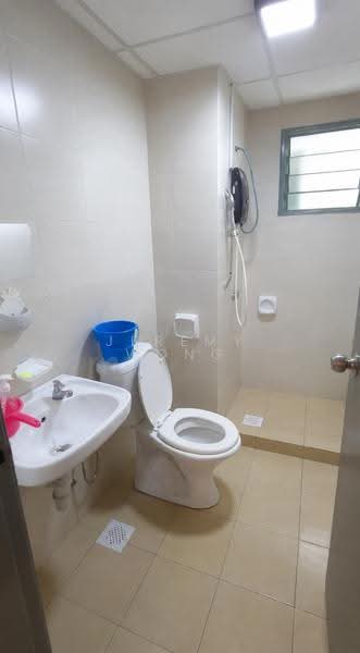 Kediaman Servis untuk Disewa di Main Place Residence - Jeremy Wong - Bathroom - PropertyGuru.com.my