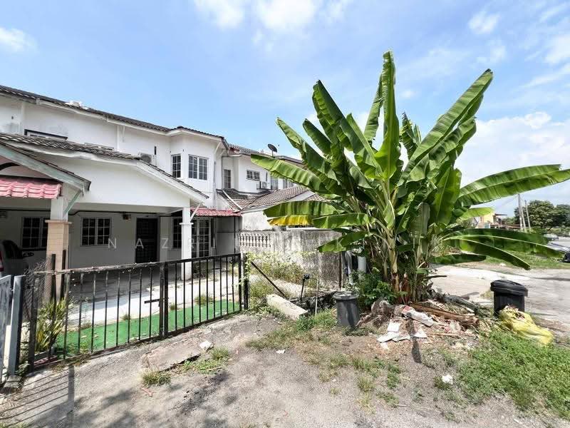 Terraced House for Sale in Puncak Alam (Selangor) - Nazrin Hakimin - Exterior - PropertyGuru.com.my