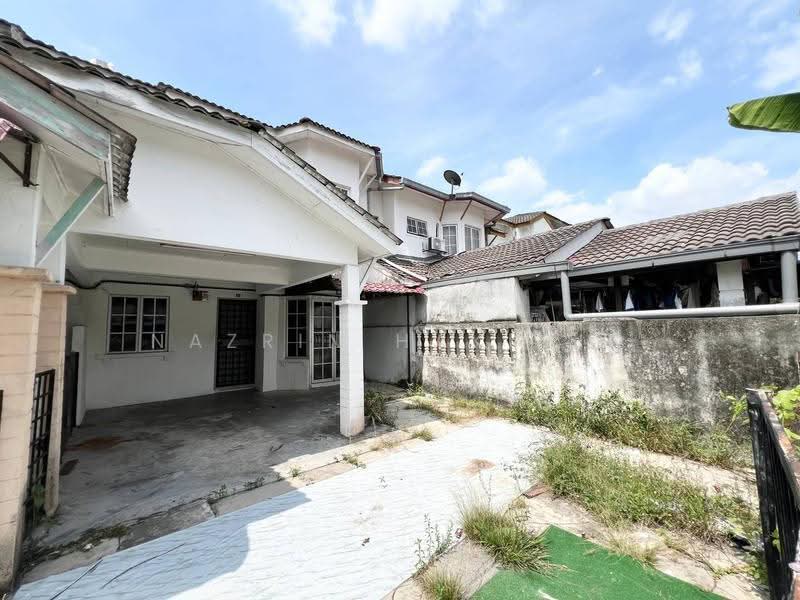 Terraced House for Sale in Puncak Alam (Selangor) - Nazrin Hakimin - Exterior - PropertyGuru.com.my