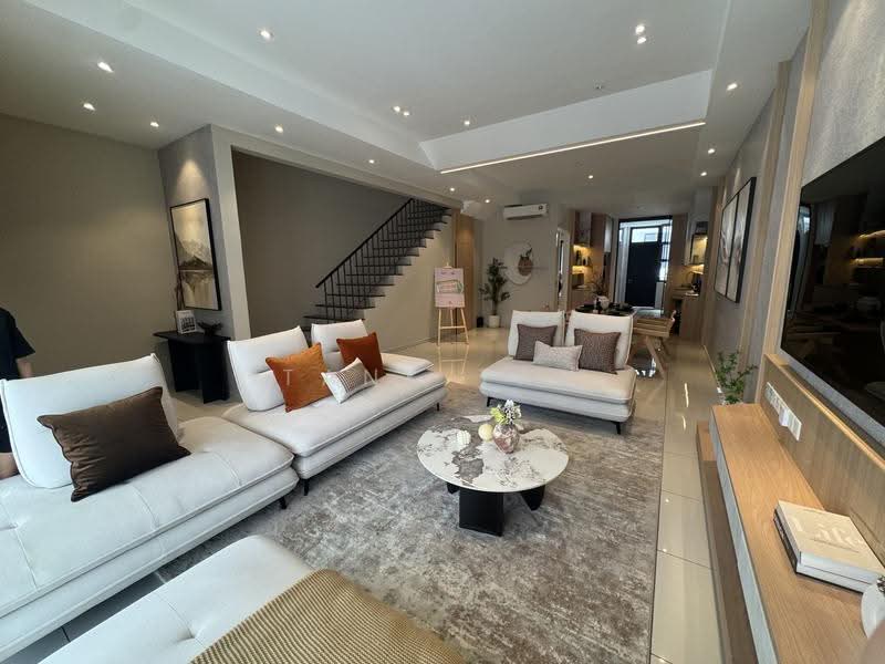 2-storey Terraced House for Sale in 16 Sierra (Puchong) - Tank Tan - Living Room - PropertyGuru.com.my