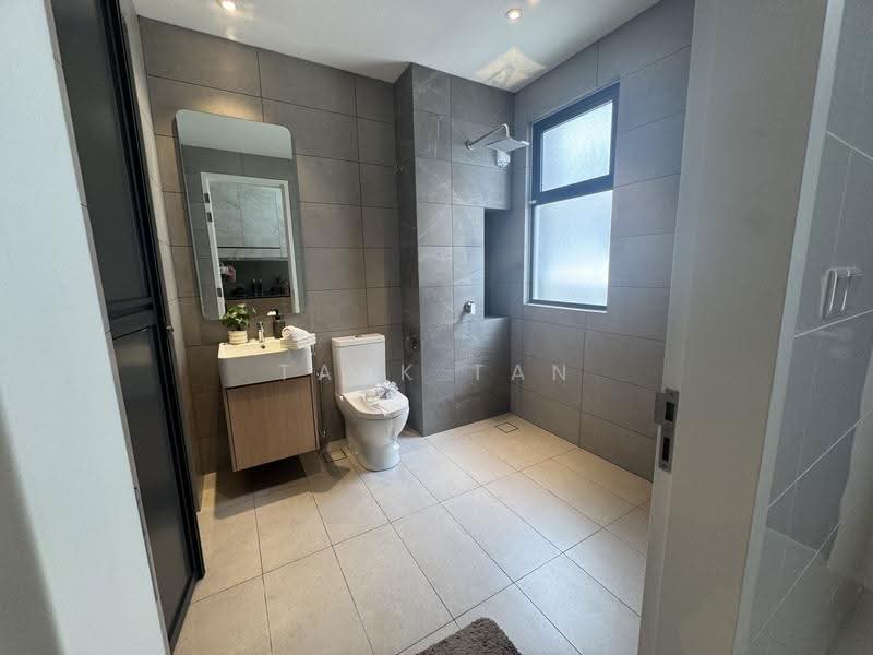 2-storey Terraced House for Sale in 16 Sierra (Puchong) - Tank Tan - Bathroom - PropertyGuru.com.my