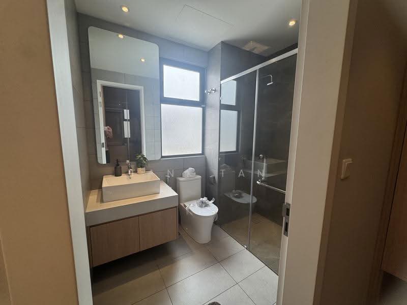 2-storey Terraced House for Sale in 16 Sierra (Puchong) - Tank Tan - Bathroom - PropertyGuru.com.my