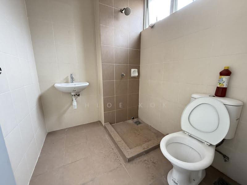 3-storey Terraced House for Sale in Rawang (Selangor) - Chloe Kok - Bathroom - PropertyGuru.com.my