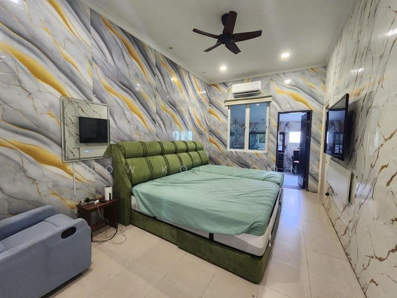 Semi-Detached House for Sale in Taman Mahkota Mutiara (Cheras) - Chow Kok Toong - Bedroom - PropertyGuru.com.my