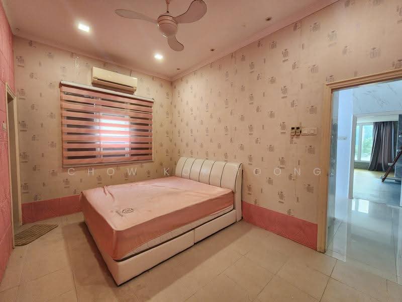 Semi-Detached House for Sale in Taman Mahkota Mutiara (Cheras) - Chow Kok Toong - Bedroom - PropertyGuru.com.my