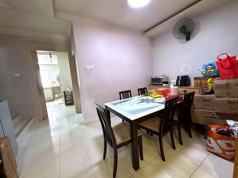 2-storey Terraced House for Sale in Taman Seri Austin (Tebrau) - Karl Lim - Dining Room - PropertyGuru.com.my