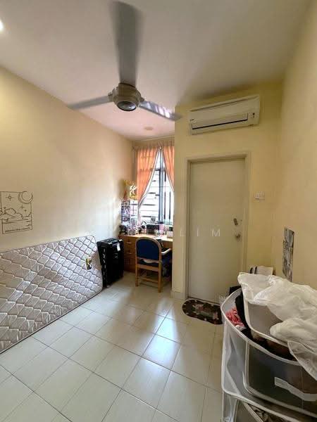 2-storey Terraced House for Sale in Taman Seri Austin (Tebrau) - Karl Lim - Study - PropertyGuru.com.my