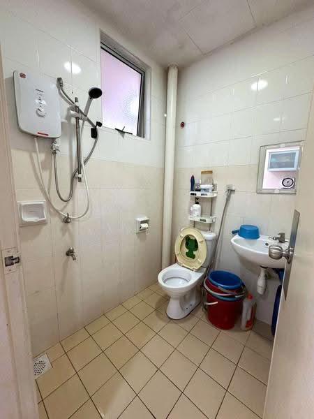 2-storey Terraced House for Sale in Taman Seri Austin (Tebrau) - Karl Lim - Bathroom - PropertyGuru.com.my
