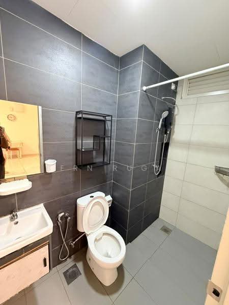 Kediaman Servis untuk Disewa di Horizon Suites - Bern Rugan - Bathroom - PropertyGuru.com.my