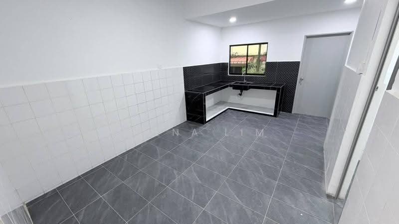 2-storey Terraced House for Sale in Skudai (Johor) - Elena Lim - Kitchen - PropertyGuru.com.my