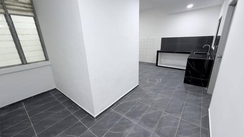 2-storey Terraced House for Sale in Skudai (Johor) - Elena Lim - Kitchen - PropertyGuru.com.my