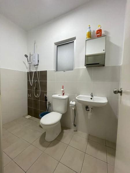 1-storey Terraced House for Rent in Iringan Bayu (Seremban) - Hana Zaini - Bathroom - PropertyGuru.com.my