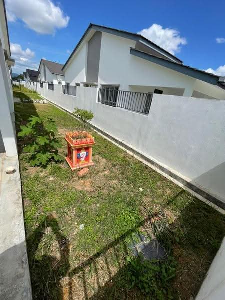 1-storey Terraced House for Rent in Iringan Bayu (Seremban) - Hana Zaini - Exterior - PropertyGuru.com.my
