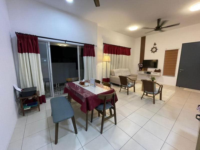 1-storey Terraced House for Rent in Iringan Bayu (Seremban) - Hana Zaini - Dining Room - PropertyGuru.com.my