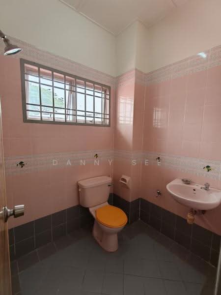 2-storey Terraced House for Rent in Bandar Indahpura (Kulai) - Danny See - Bathroom - PropertyGuru.com.my