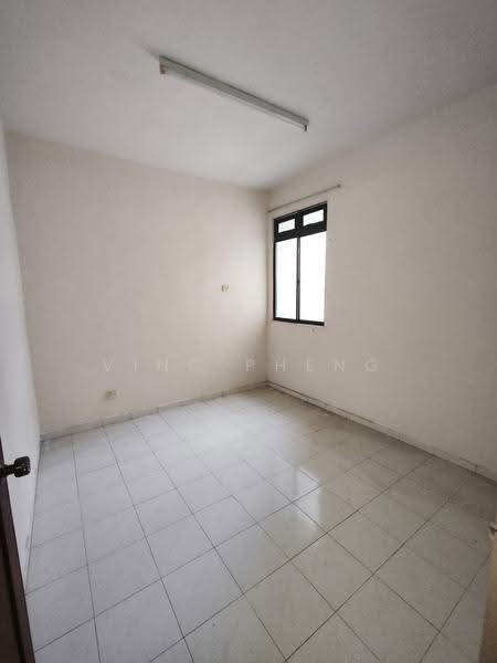 Pangsapuri untuk Dijual di Kenanga Mewah Apartment - Vinc Pheng - Interior - PropertyGuru.com.my