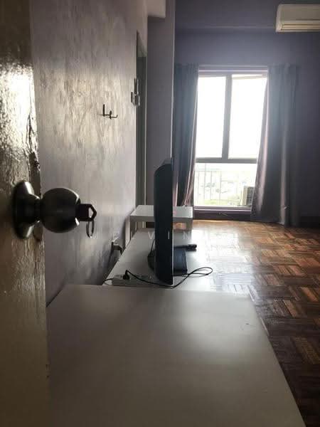 Condominium for Sale at Ridzuan Condominium - Melvin . - Living Room - PropertyGuru.com.my