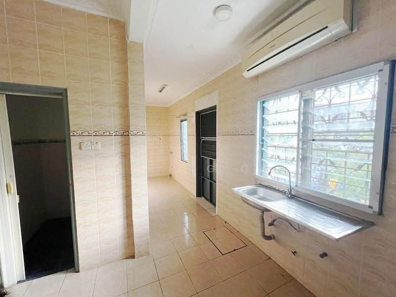 Rumah Teres 2-Tingkat untuk Dijual di TAMAN PUCHONG UTAMA (Puchong) - Kho Chng Guan - PropertyGuru.com.my