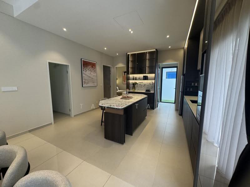 Rumah Kluster untuk Dijual di 16 Sierra (Puchong) - Tank Tan - Kitchen - PropertyGuru.com.my