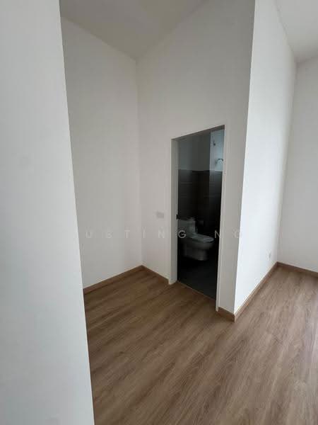 Rumah Teres 2-Tingkat untuk Disewa di Bandar Putra Kulai (Kulai) - Austing Ng - Bathroom - PropertyGuru.com.my