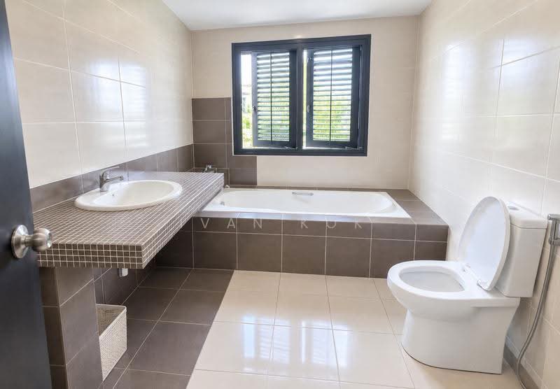 Kondominium untuk Disewa di Armanee Terrace II - Ivan Kok - Bathroom - PropertyGuru.com.my