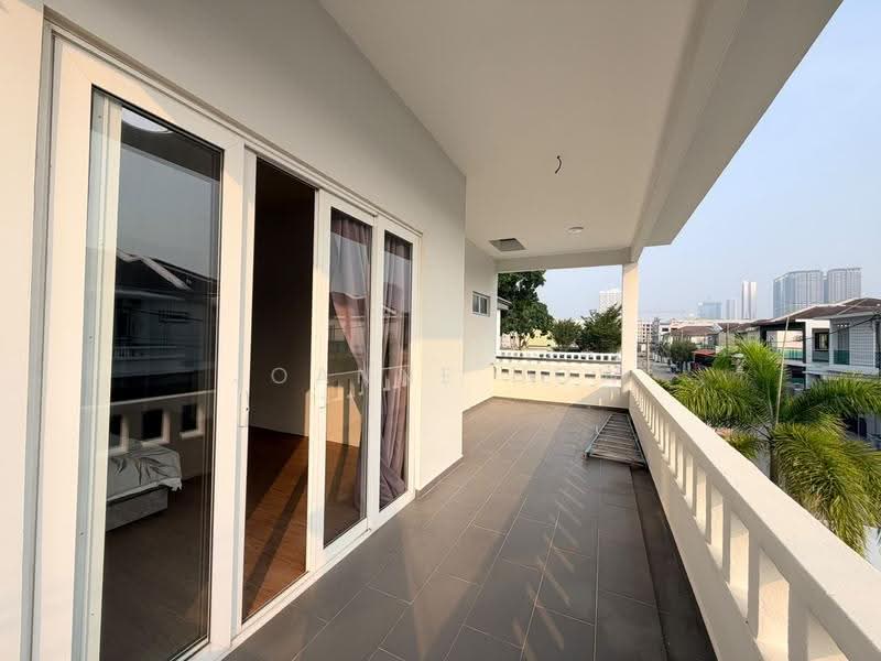 Semi-Detached House for Rent in Taman Limbongan Jaya (Klebang) - Joanne How - Balcony - PropertyGuru.com.my