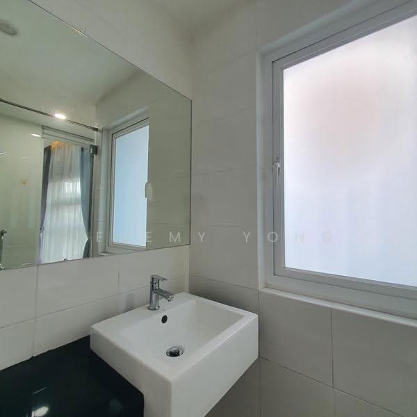 4-storey Terraced House for Rent in Batu 9 (Cheras) - Jeremy Yong - Bathroom - PropertyGuru.com.my