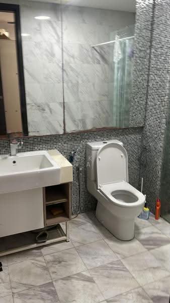 Kediaman Servis untuk Disewa di The Elements - Jackie Cham - Bathroom - PropertyGuru.com.my