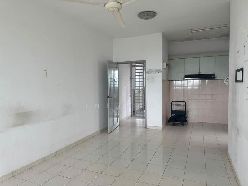 Kediaman Servis untuk Dijual di Nusa Perdana Apartment - Inez Ng - Kitchen - PropertyGuru.com.my