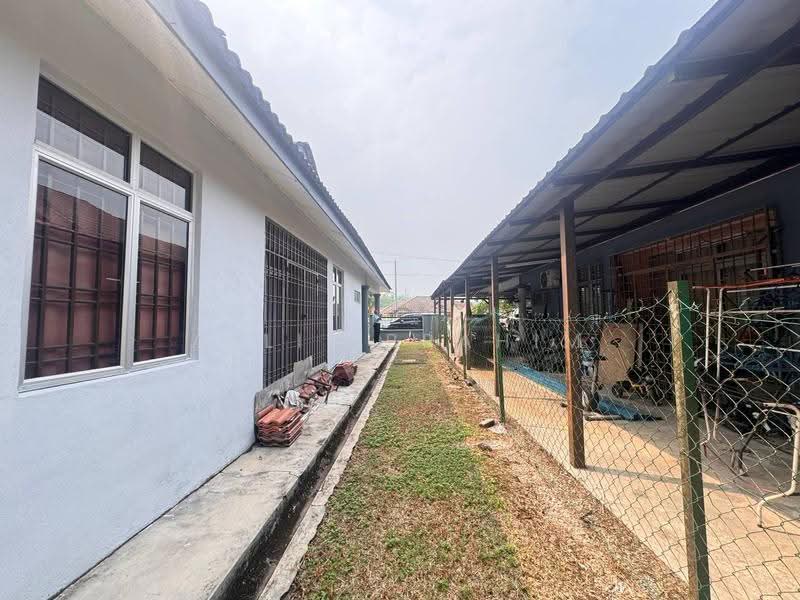 Bungalow House for Sale in Taman Tasik Semenyih (Semenyih) - Azli Ibrahim - Exterior - PropertyGuru.com.my