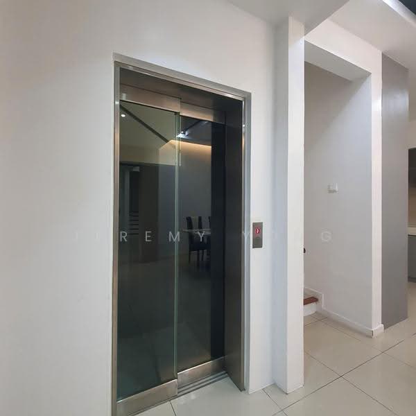 4-storey Terraced House for Rent in Taman Segar (Cheras) - Jeremy Yong - Corridor - PropertyGuru.com.my