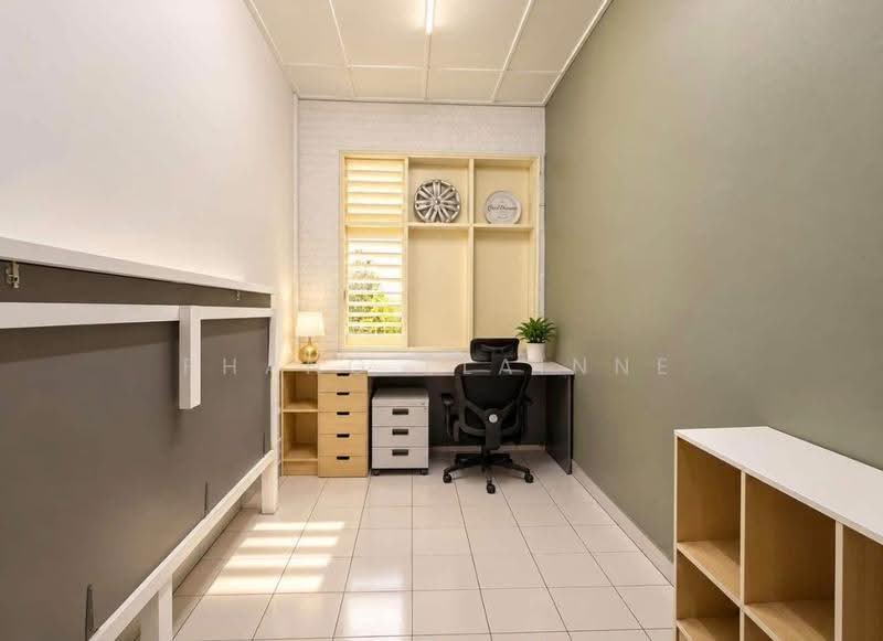 1.5-storey Terraced House for Sale in Taman Molek (Johor Bahru) - Phang Elainne - Study - PropertyGuru.com.my