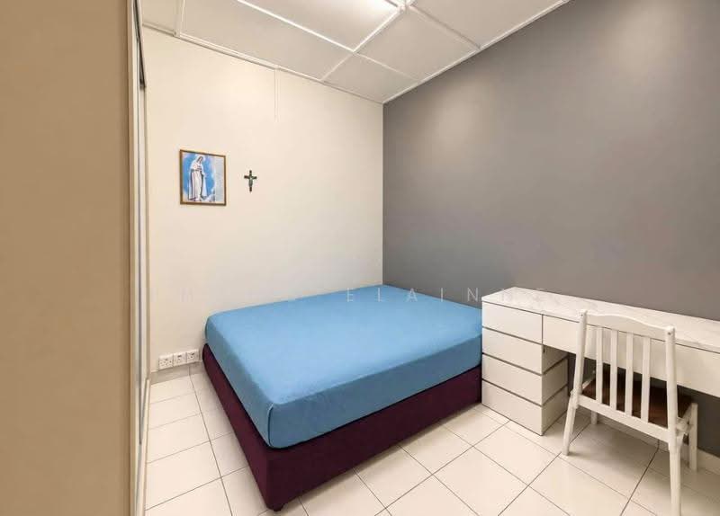 1.5-storey Terraced House for Sale in Taman Molek (Johor Bahru) - Phang Elainne - Bedroom - PropertyGuru.com.my
