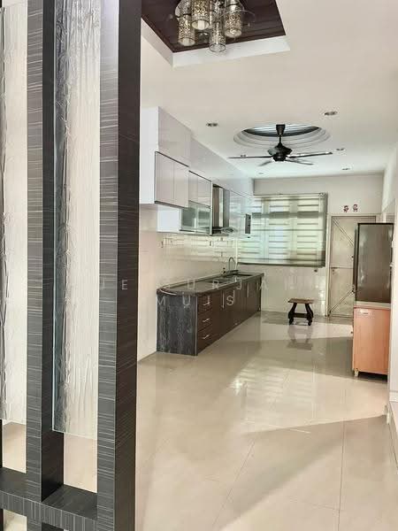 2-storey Terraced House for Sale in Taman Tempua (Simpang Ampat) - Sue Surjani Muis - Kitchen - PropertyGuru.com.my