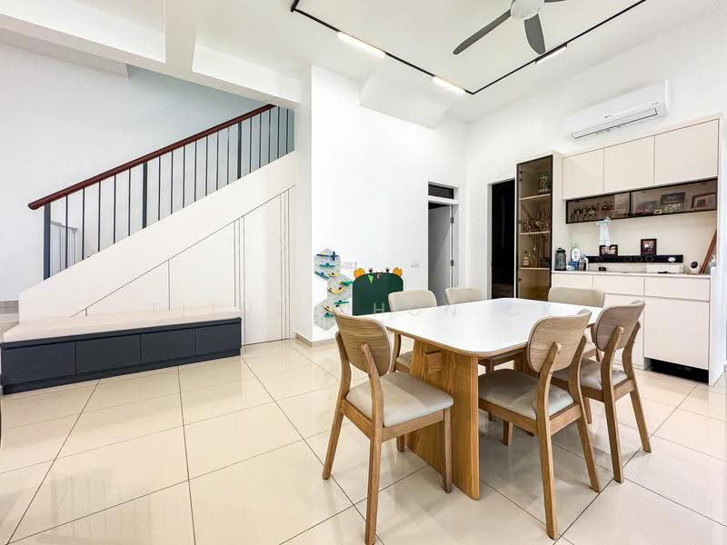 Rumah Teres 2-Tingkat untuk Disewa di Taman Ekoflora (Johor Bahru) - Titus Whon CK - Dining Room - PropertyGuru.com.my