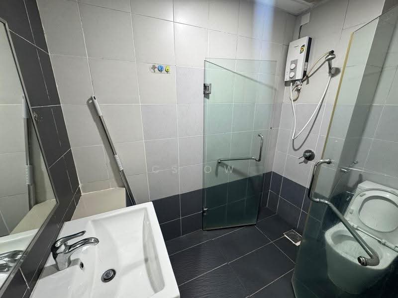 Service Residence for Rent at Centrestage Designer Suite - CS OW - Bathroom - PropertyGuru.com.my