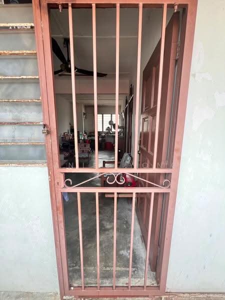 Flat for Sale at Flat Taman Ungku Tun Aminah - Daniel Yong - Entrance - PropertyGuru.com.my