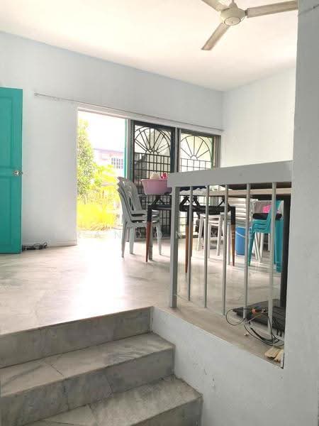 2-storey Terraced House for Rent in Taman Bukit Serdang (Seri Kembangan) - Brandon Yee - Dining Room - PropertyGuru.com.my