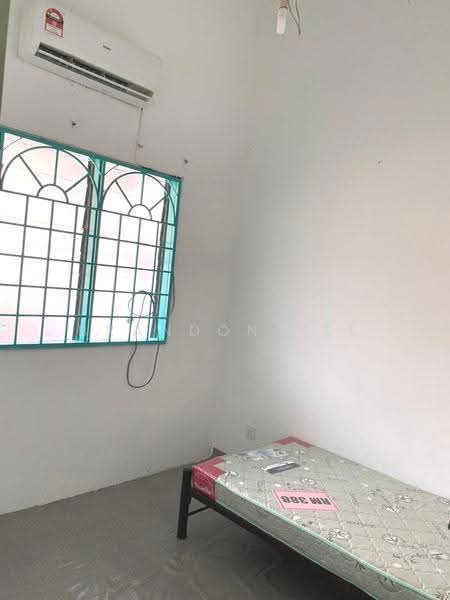 2-storey Terraced House for Rent in Taman Bukit Serdang (Seri Kembangan) - Brandon Yee - Bedroom - PropertyGuru.com.my