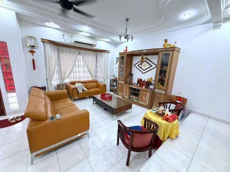 2-storey Terraced House for Sale in Taman Perling (Perling) - Karl Lim - Living Room - PropertyGuru.com.my