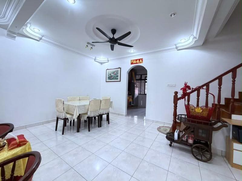 2-storey Terraced House for Sale in Taman Perling (Perling) - Karl Lim - Dining Room - PropertyGuru.com.my