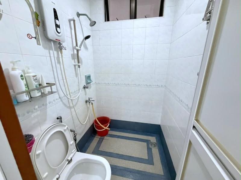 2-storey Terraced House for Sale in Taman Perling (Perling) - Karl Lim - Bathroom - PropertyGuru.com.my