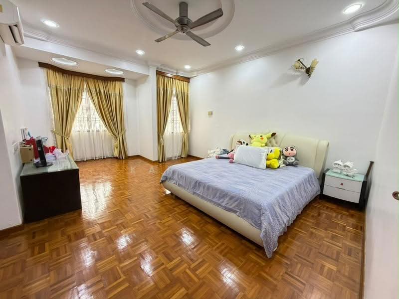 2-storey Terraced House for Sale in Taman Perling (Perling) - Karl Lim - Bedroom - PropertyGuru.com.my