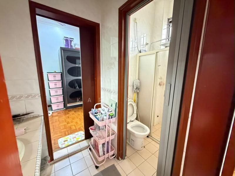 2-storey Terraced House for Sale in Taman Perling (Perling) - Karl Lim - Bathroom - PropertyGuru.com.my
