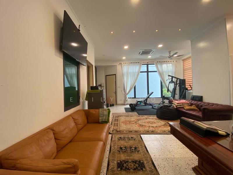 Rumah Berkembar untuk Dijual di Glenmarie (Selangor) - Emily Kho - Living Room - PropertyGuru.com.my