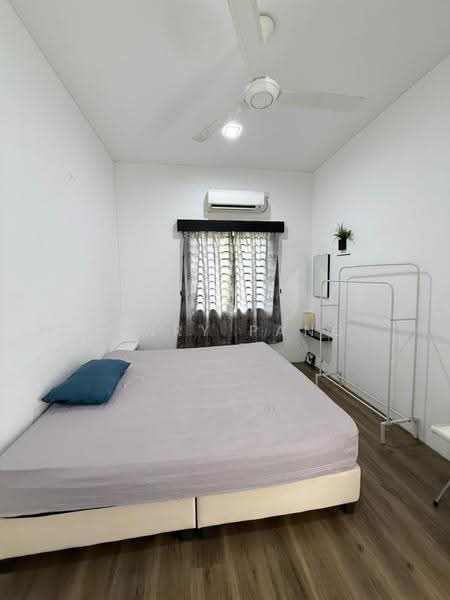 Rumah Banglo untuk Disewa di Kelapa Sawit (Kulai) - Henry Pang - Bedroom - PropertyGuru.com.my