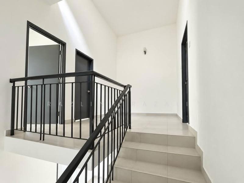2-storey Terraced House for Sale in Bandar Rinching (Semenyih) - Razlina Razali - Corridor - PropertyGuru.com.my