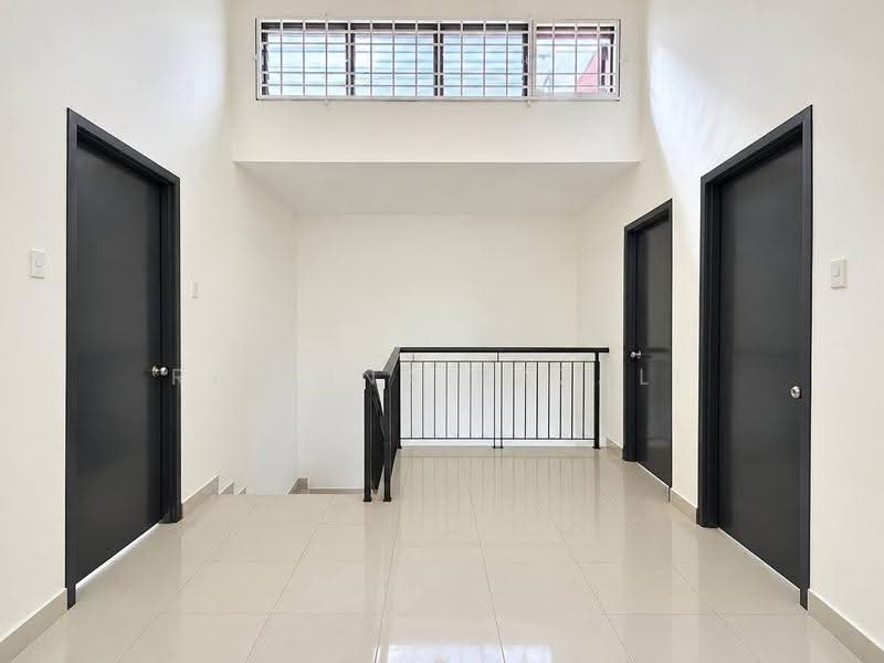 2-storey Terraced House for Sale in Bandar Rinching (Semenyih) - Razlina Razali - Corridor - PropertyGuru.com.my